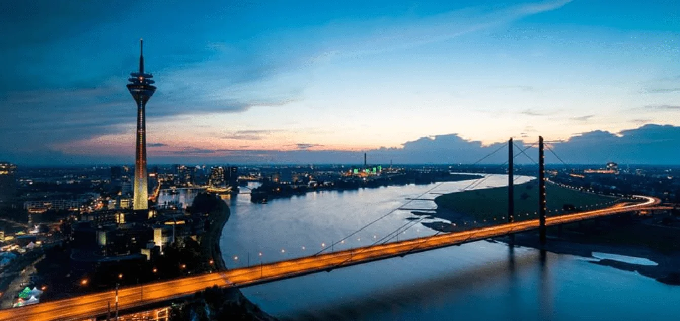 Düsseldorf Hotels & Luchthaven Taxi: Vind uw ideale accommodatie & stressvrije transfer