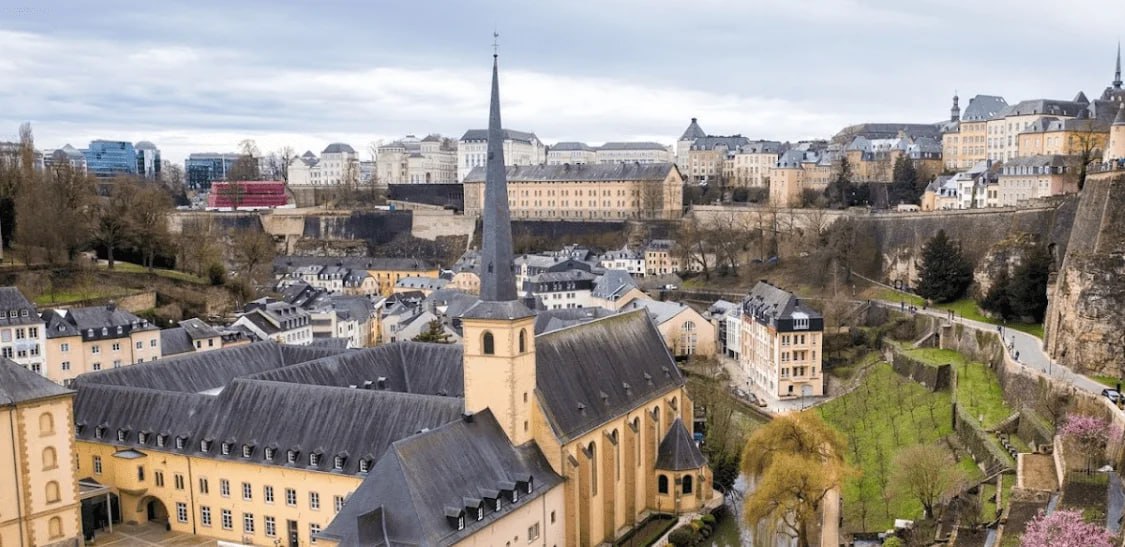 Luxemburg Stadt Reiseführer: Enthüllung eines europäischen Juwels mit Flughafen Taxi