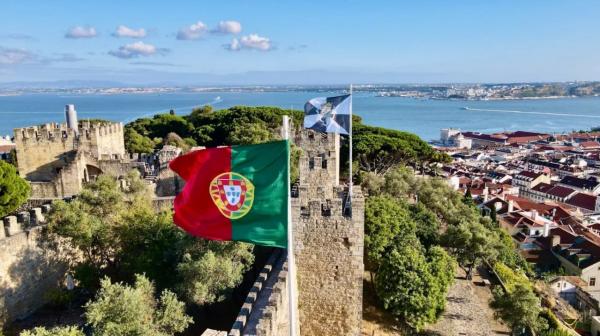 Beste plekken om de avond door te brengen in Portugal: Van Fado-avonden tot strandfeesten