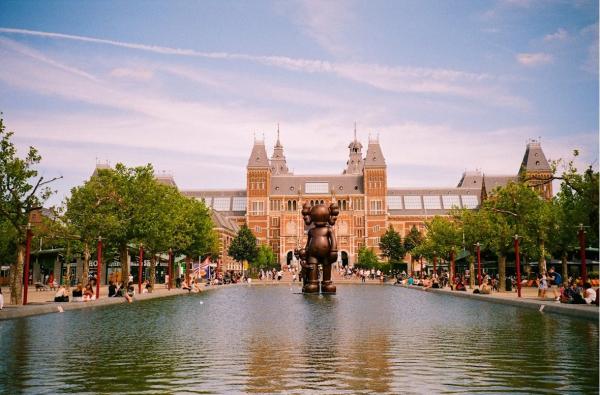 Must-See Attractions and Travel Tips for Visiting the Netherlands