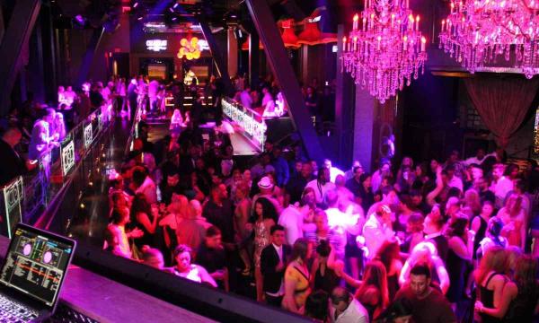 Top-tier night bars in Paris: L'important Club Paris