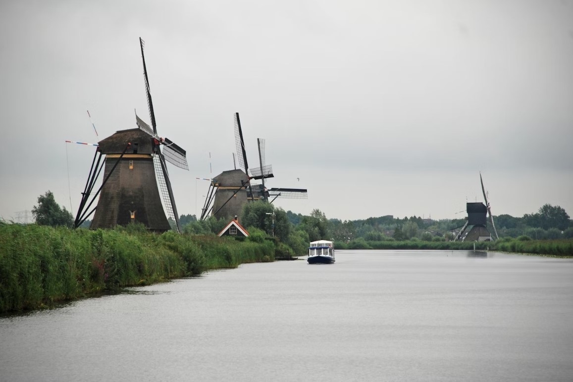 Kinderdijk-Windmills-Kinderdijk