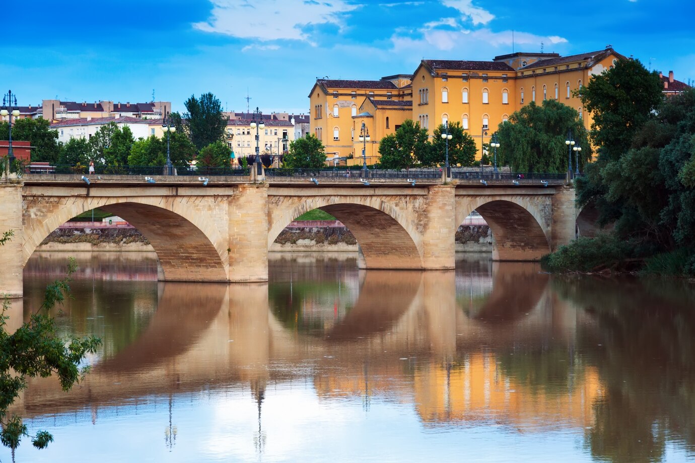 ancient-stone-bridge-ebro-evening-logrono