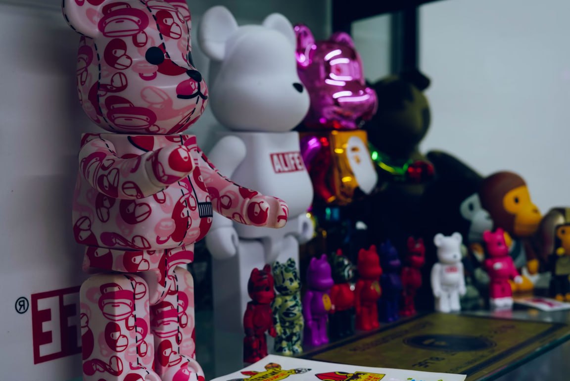 Assorted Color Cat Figurines