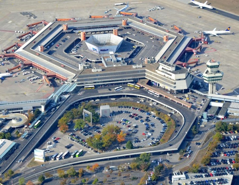 berlin_tegel_airport_taxi