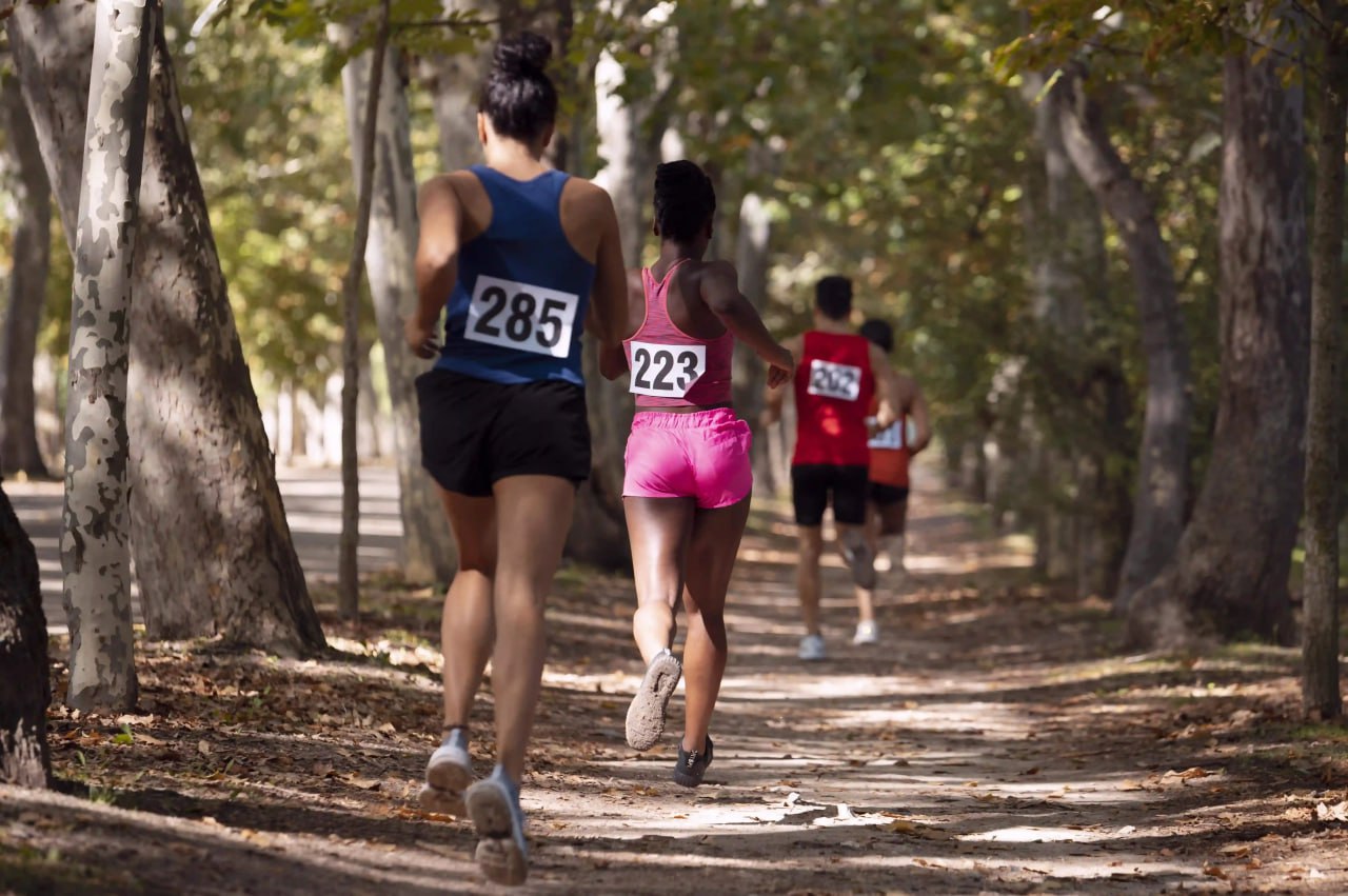 different_people_participating_cross_country