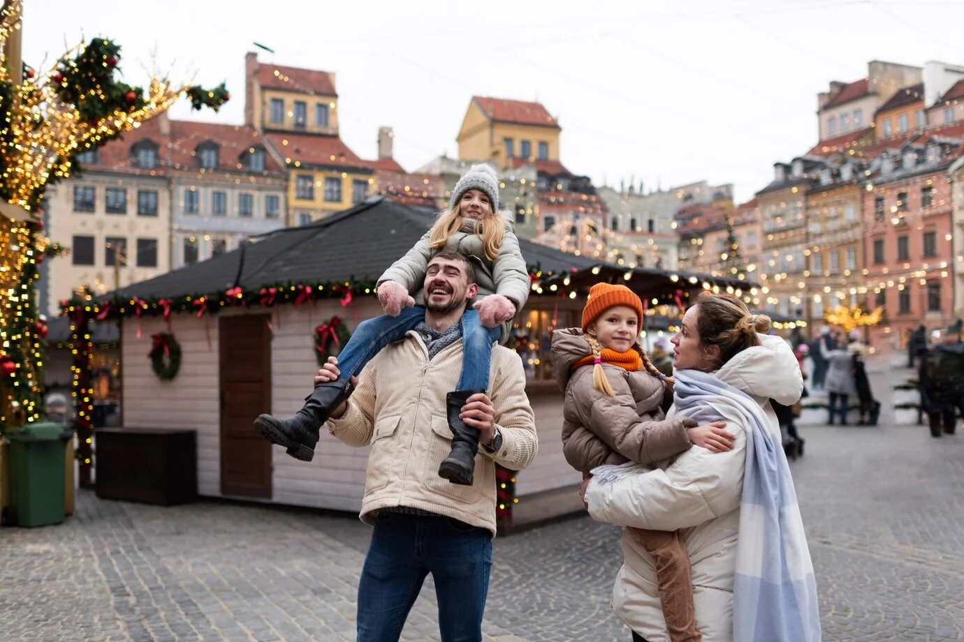 family_enjoying_a_trip_on_their_christmas_holidays