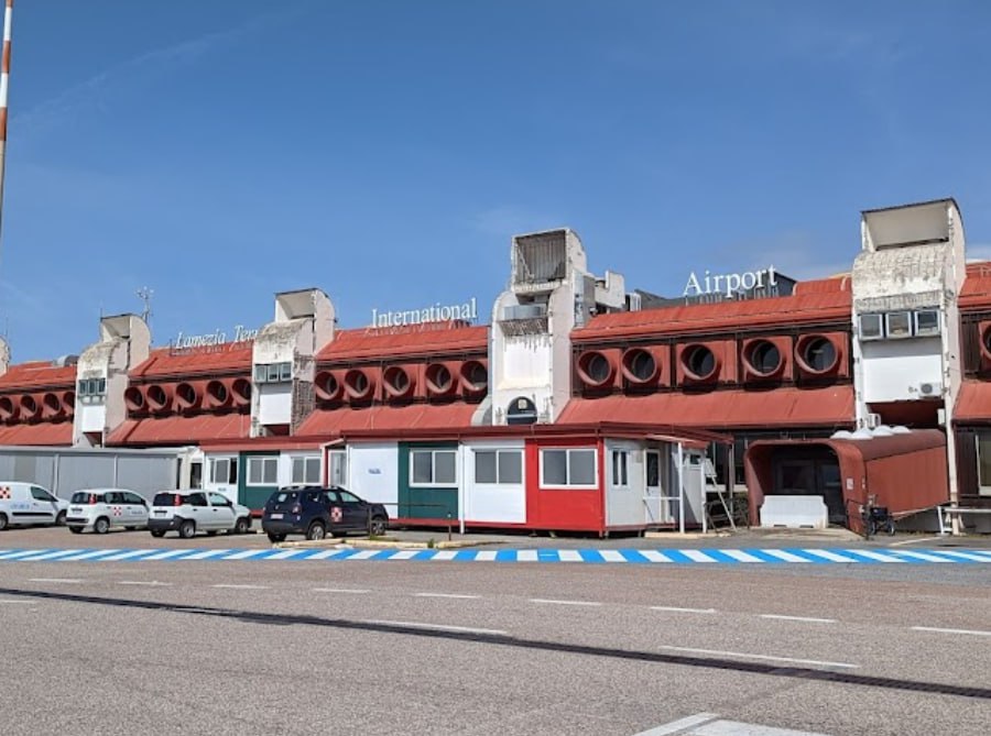 lamezia_terme_international_airport_taxi