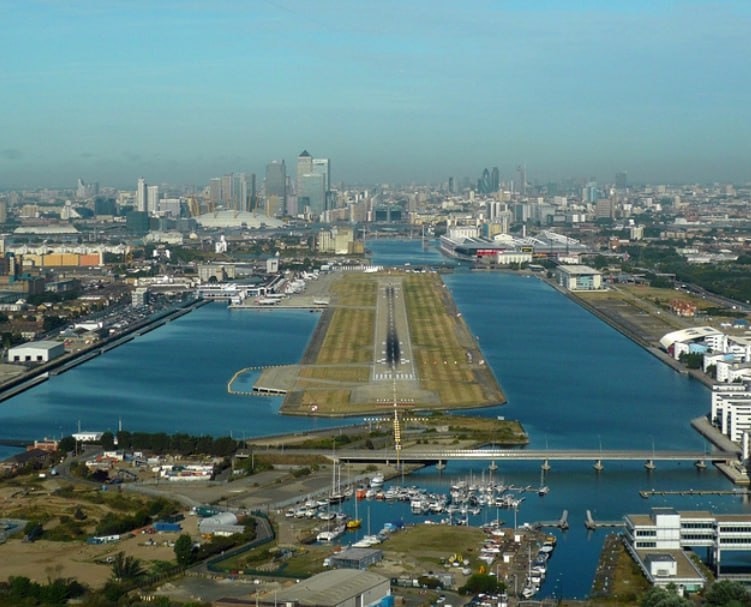 london-city_airport_taxis