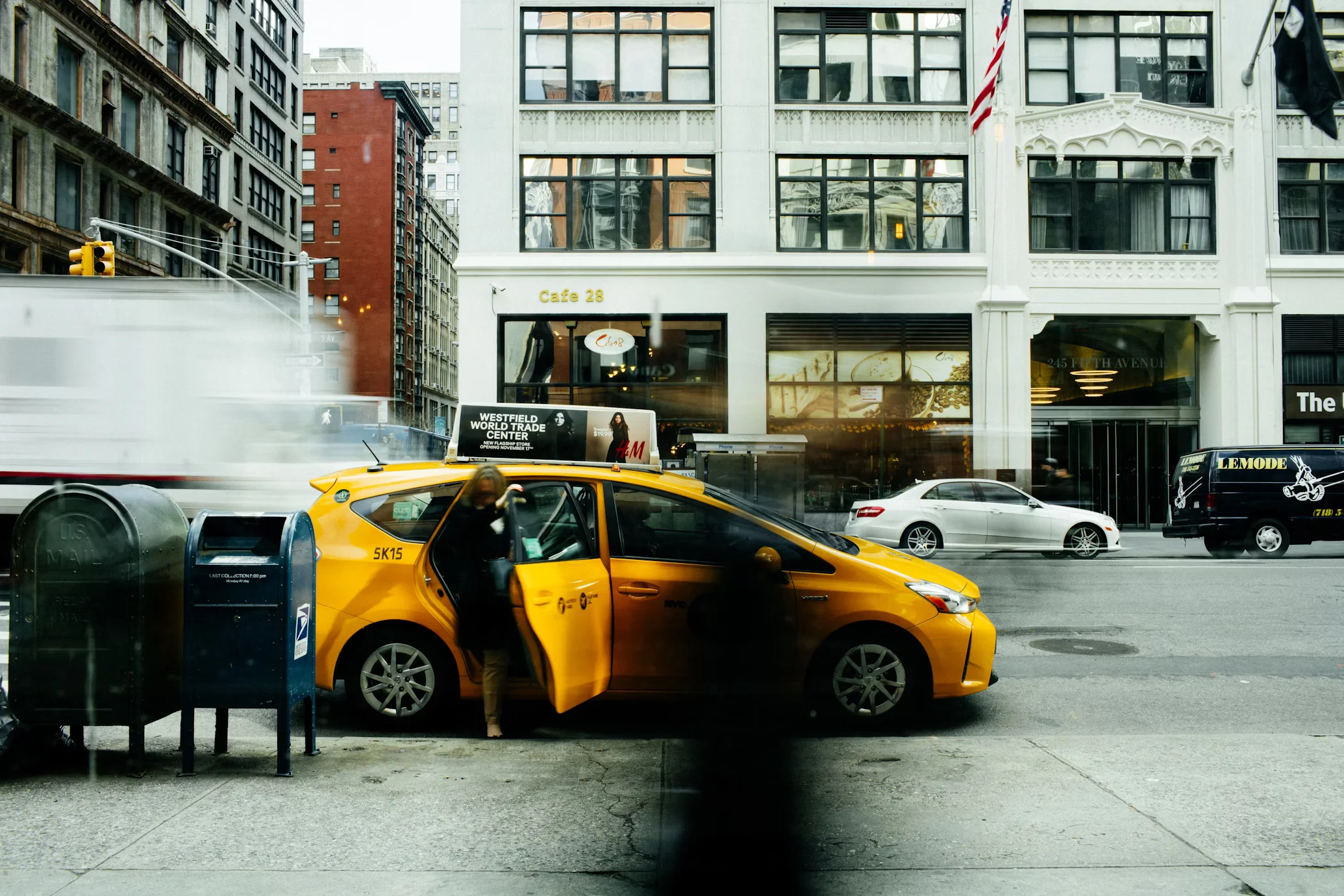 minivan_cab_on_the_road