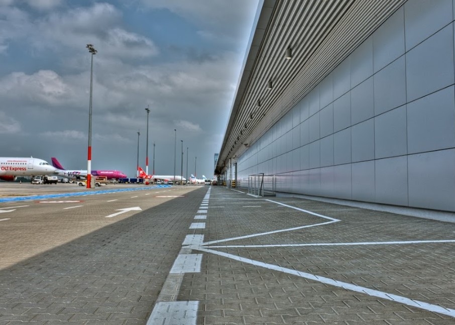 poznan_airport_taxis