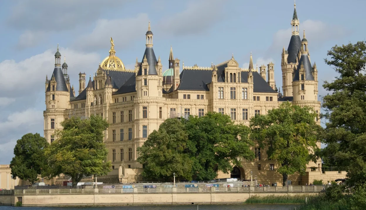 Schwerin Castle palace on lake in northern Germany