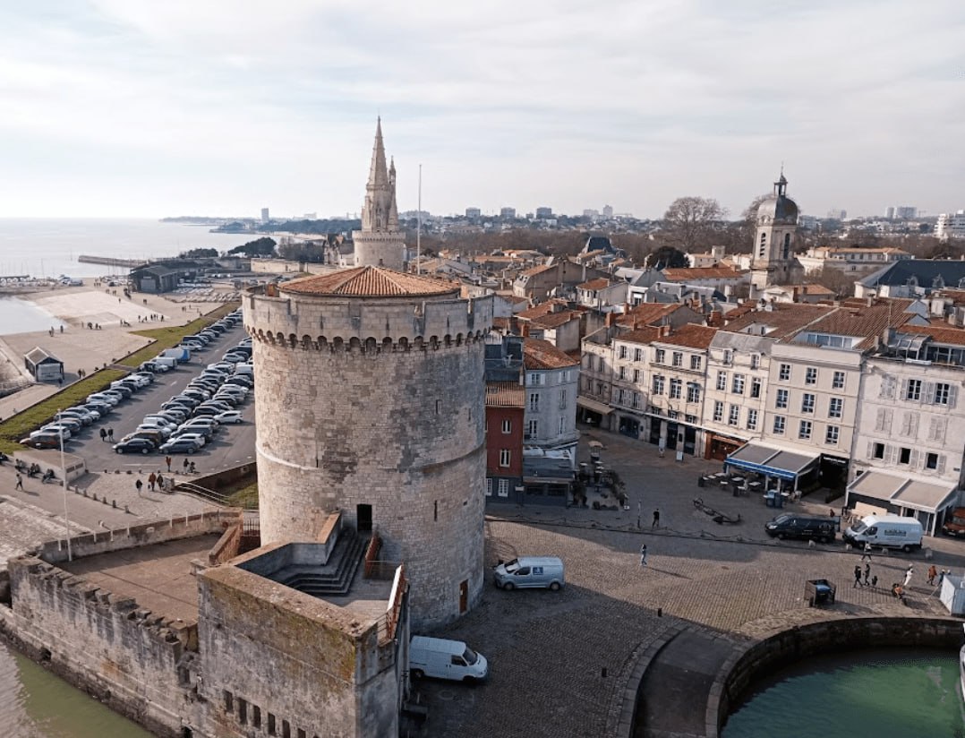 the_chain_tower_la_rochelle