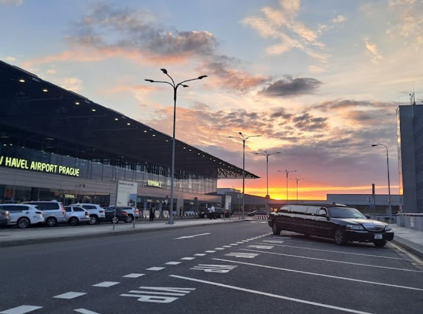 vaclav_havel_airport_prague_taxi